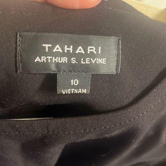 ✨Tahari Seamed A-line Sz 10 Black Dress✨ - Picture 4 of 7